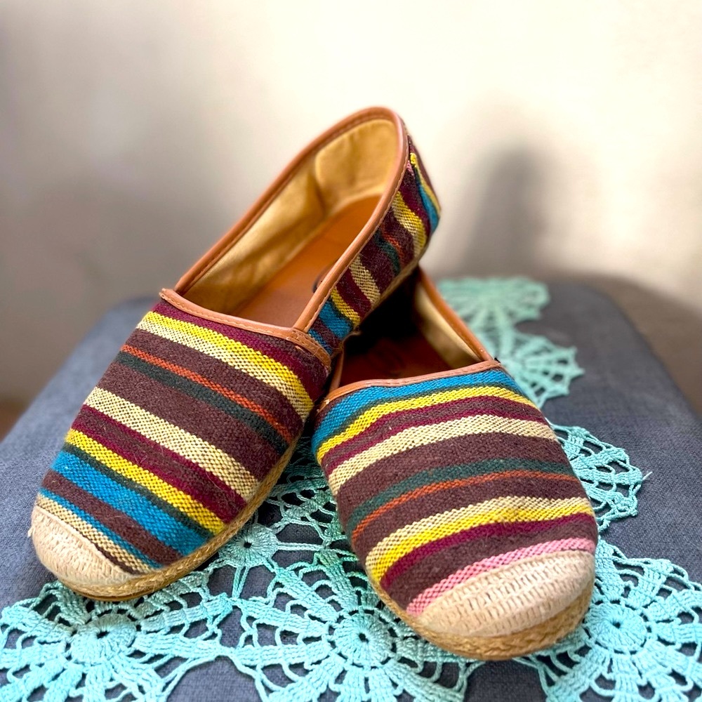 Size 9 Boho style flats